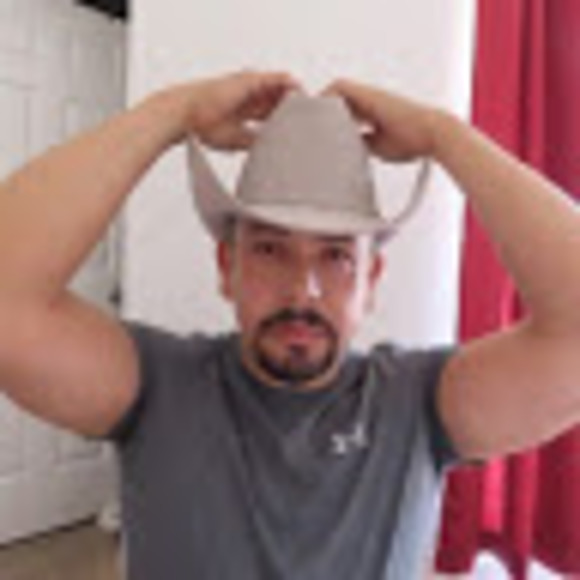 Meet your Posher, Ignacio - Picture 1 of 1